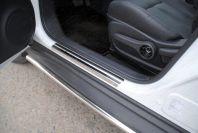 Накладки на пороги (лист зеркальный) (комплект 2 шт) для автомобиля Nissan Juke 2014- (2WD)