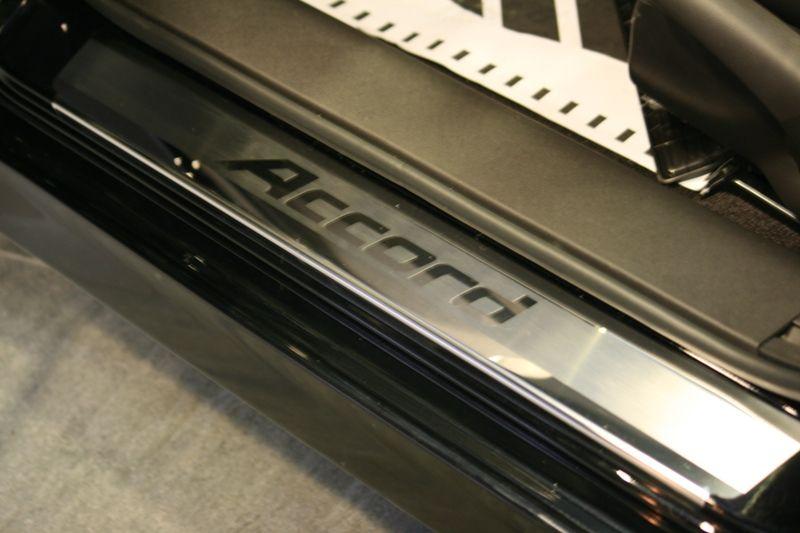 Накладки на внутренние пороги с логотипом вместо пластика для Honda Accord 2008, Союз-96 HACC.31.3085