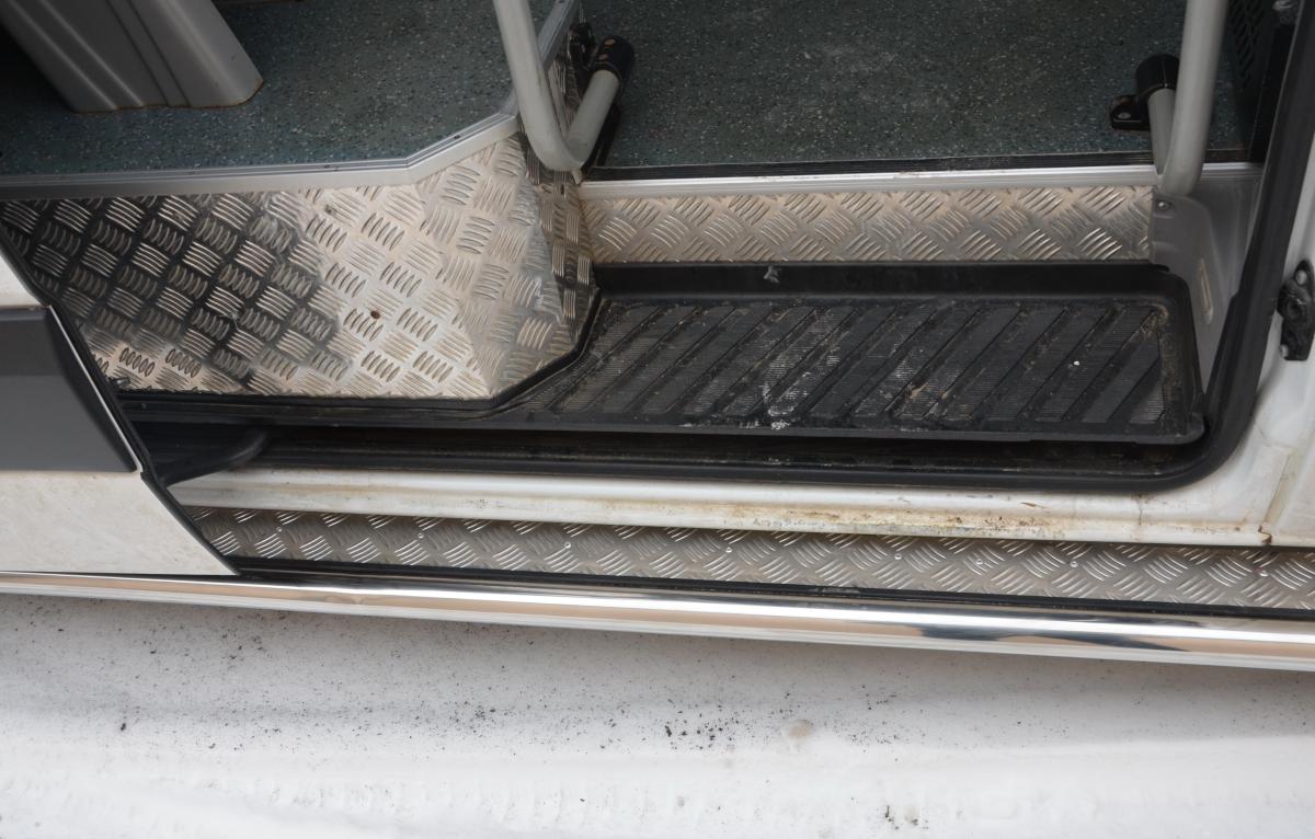 Пороги с накладным листом для автомобиля MERCEDES-BENZ Sprinter 2012 (W906). MBS.12.41, Россия