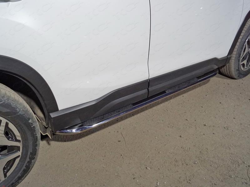 Пороги овальные гнутые с накладкой 75х42 мм для автомобиля Subaru Forester (S5) 2018-, TCC Тюнинг SUBFOR18-25