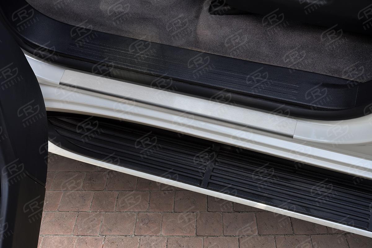 Накладки на пороги RUSSTAL (нерж., шлиф) TOYLC07-02 для автомобиля Toyota Land Cruiser 200 2007-2012, Slitkoff