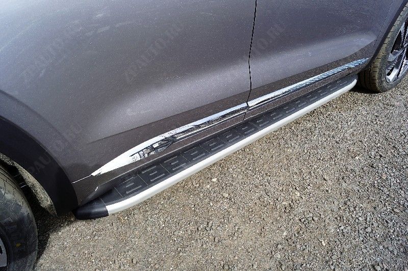 Пороги алюминиевые с пластиковой накладкой 1820 мм Geely Monjaro 2023- арт. GEELMON23-06AL