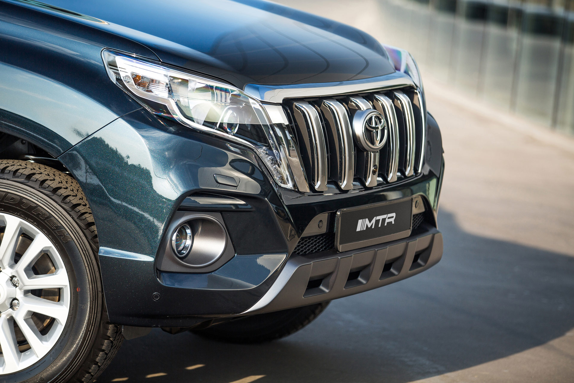 Облицовка переднего бампера в сборе для Toyota Land Cruiser Prado 2013-2017, MTR, арт. MTR-J150-140081