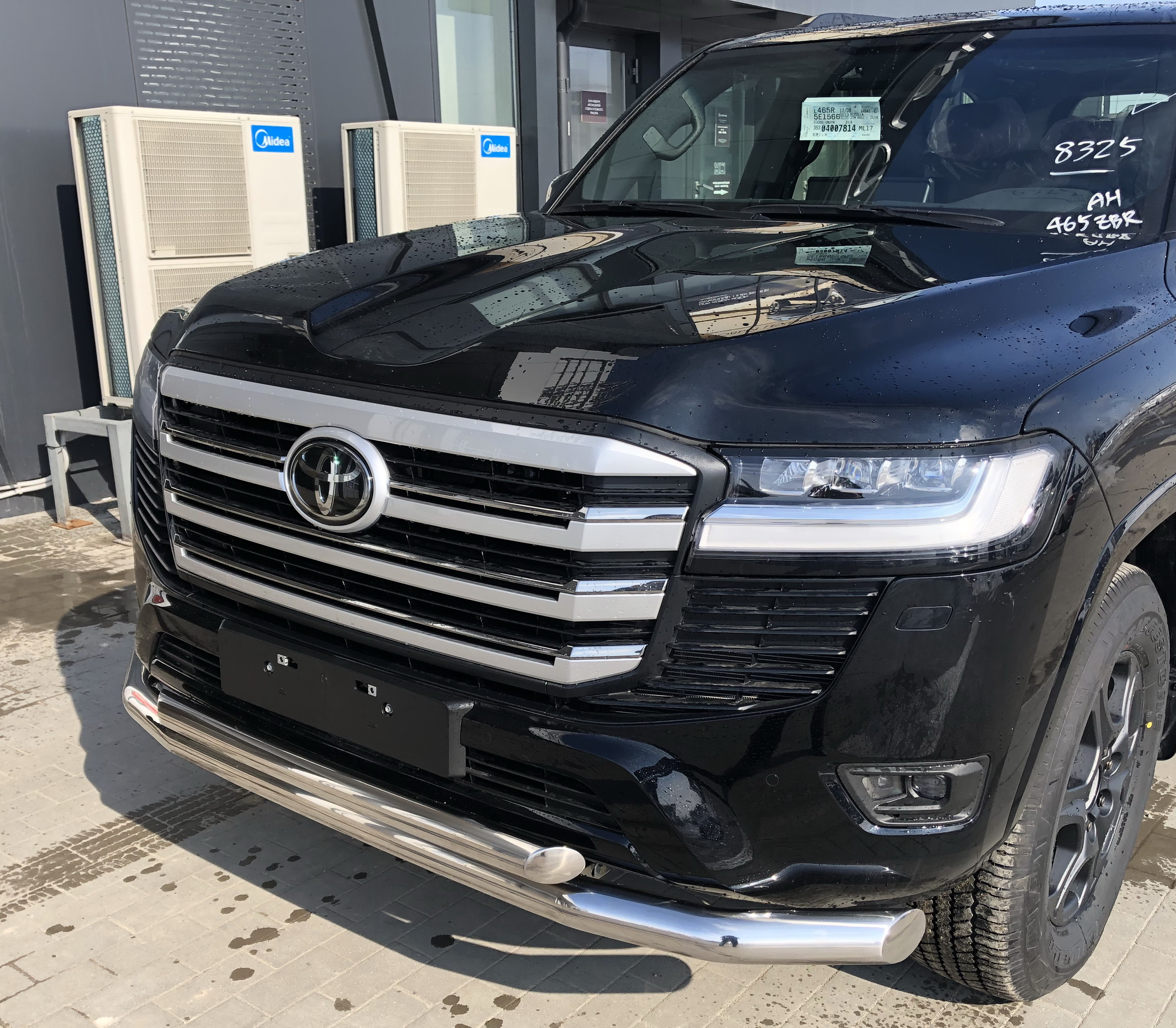 Защита переднего бампера двойная для автомобиля TOYOTA Land Cruiser 300 2021 (Юбилейная) арт. TLC300.21.03