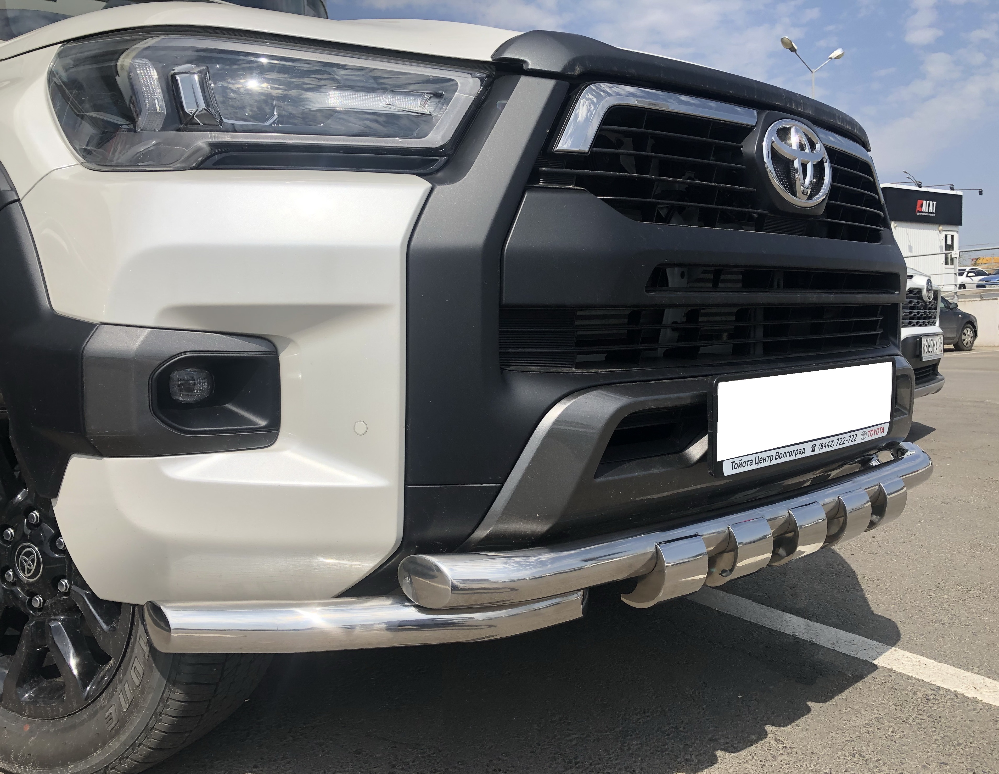 Защита переднего бампера (G) для автомобиля TOYOTA Hilux Black Onyx 2020 арт. THL.20.05-1