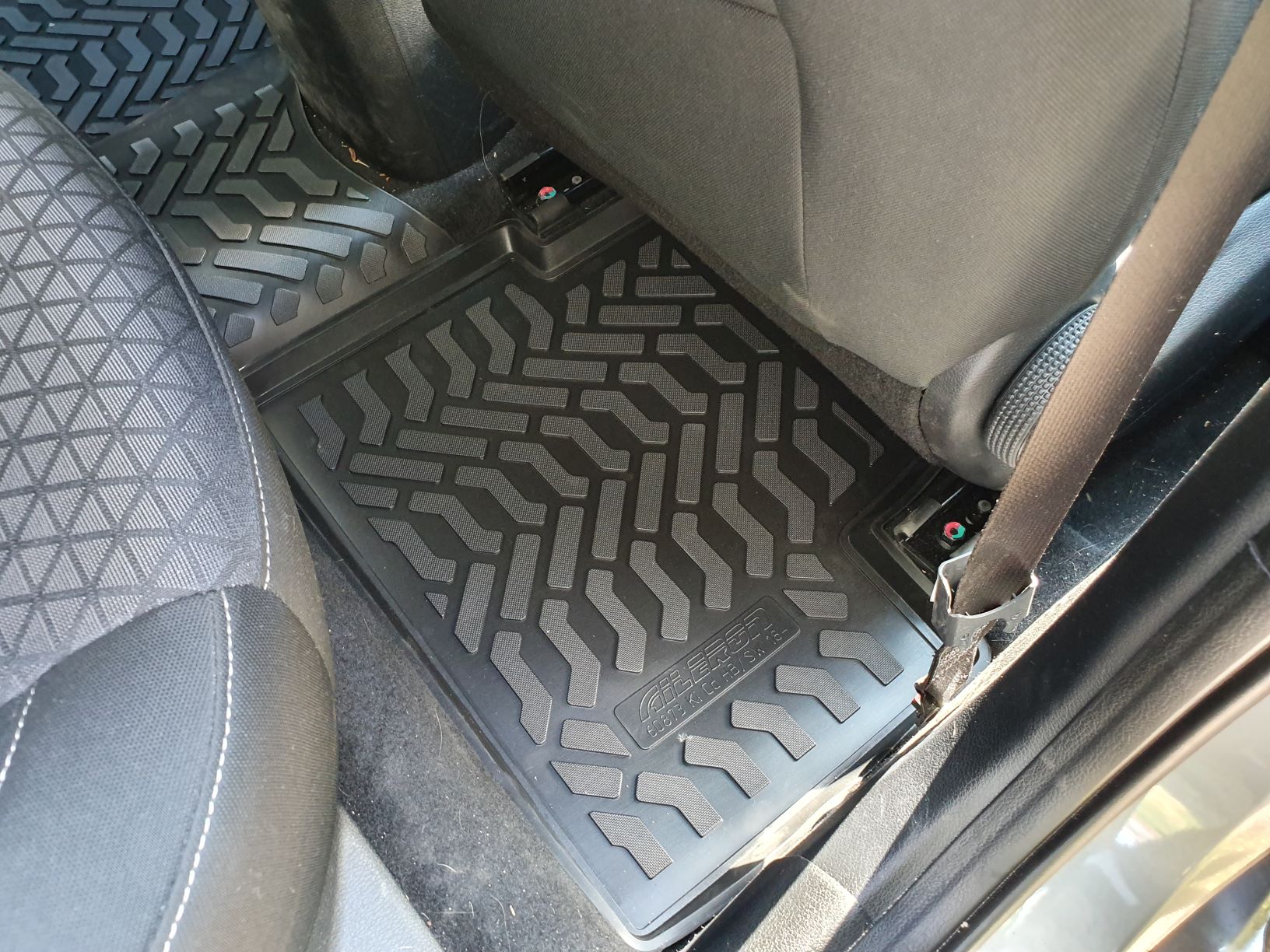 Ковры модельные (высокий борт) для Kia Ceed HB/SW/Proceed (2018-) (3D с подпятником), Элерон, арт. 60873