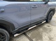 Пороги труба с проступью для автомобиля HAVAL H3 2024 арт. HVH3.24.93