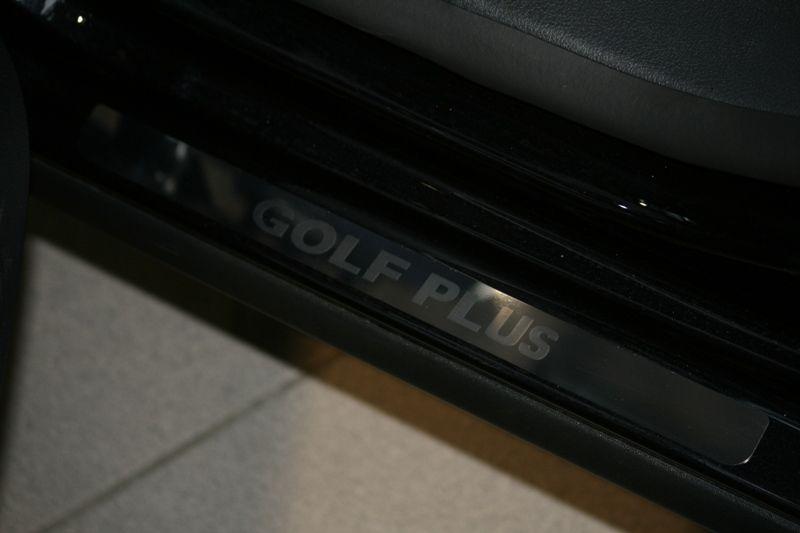 Накладки на внутренние пороги с логотипом на металл для Volkswagen Golf Plus 2009, Союз-96 VWGP.31.3056