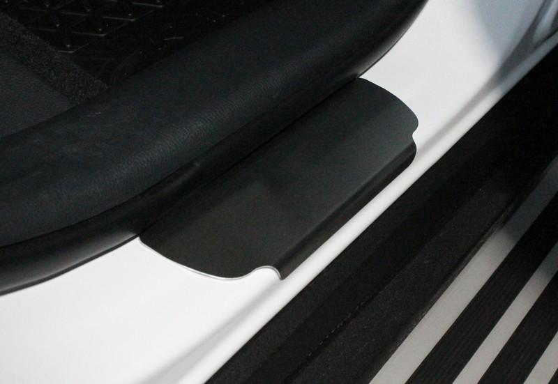 Накладки на пороги (лист шлифованный) 4 шт для автомобиля Toyota Toyota RAV4 2019 арт. TOYRAV19-06
