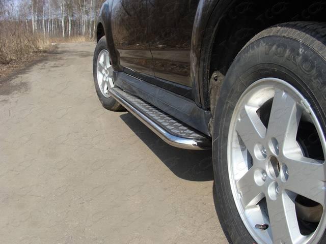 Пороги с площадкой 42,4 мм для автомобиля Mitsubishi Outlander 2012-2014, TCC Тюнинг MITOUT12-04
