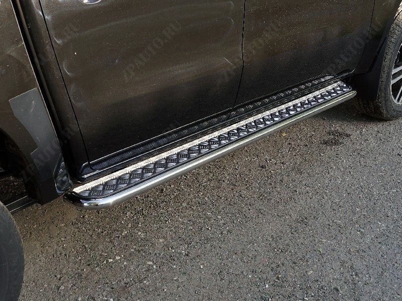 Пороги с площадкой 42,4 мм Dongfeng DF6 2.3D Luxury 2022- арт. DONGFDF622-21