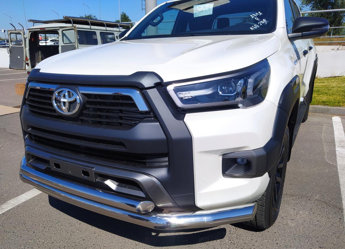 Защита переднего бампера двойная для автомобиля Toyota Hilux арт. THL.20.03