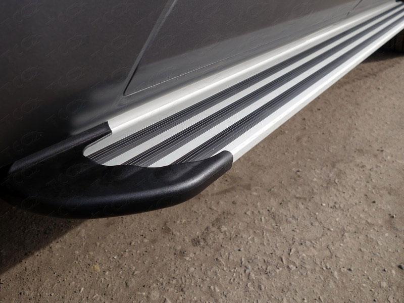 Пороги алюминиевые "Slim Line Silver" 1920 мм для автомобиля Volkswagen  Touareg R-Line 2014, TCC Тюнинг VWTOUARRL14-32S
