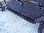 Пороги алюминиевые с пластиковой накладкой (карбон черные) 1920 мм для автомобиля Jeep Wrangler 5D (2.0T, JL) 2018-, TCC Тюнинг JEEPWRAN5D(2.0Т)18-11BL