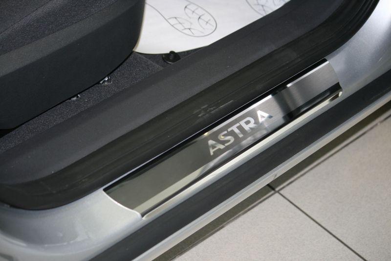 Накладки на внутренние пороги с логотипом на металл для Opel Astra H 4D 2007, Союз-96 OPAS.31.3073