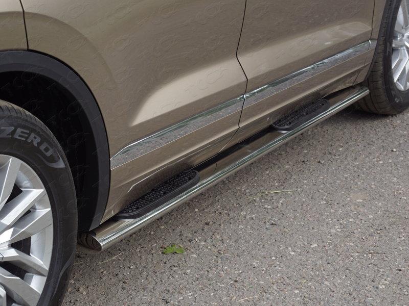 Пороги овальные с накладкой 120х60 мм для автомобиля Volkswagen Touareg 2018-, TCC Тюнинг VWTOUAR18-24