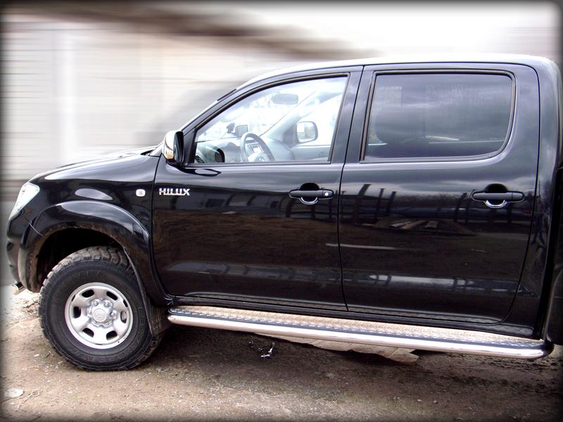Пороги с листом d-60 для автомобиля Toyota Hilux 2010-2014г.в., Технотек, арт. TH10_2.3