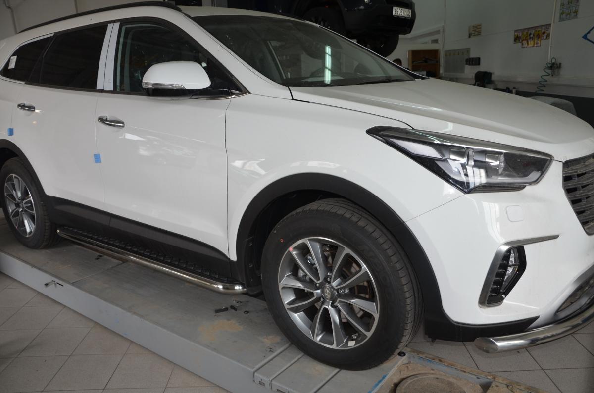 Пороги с накладным листом для автомобиля HYUNDAI Santa Fe  GRAND 2018, Россия HYSFG.18.41