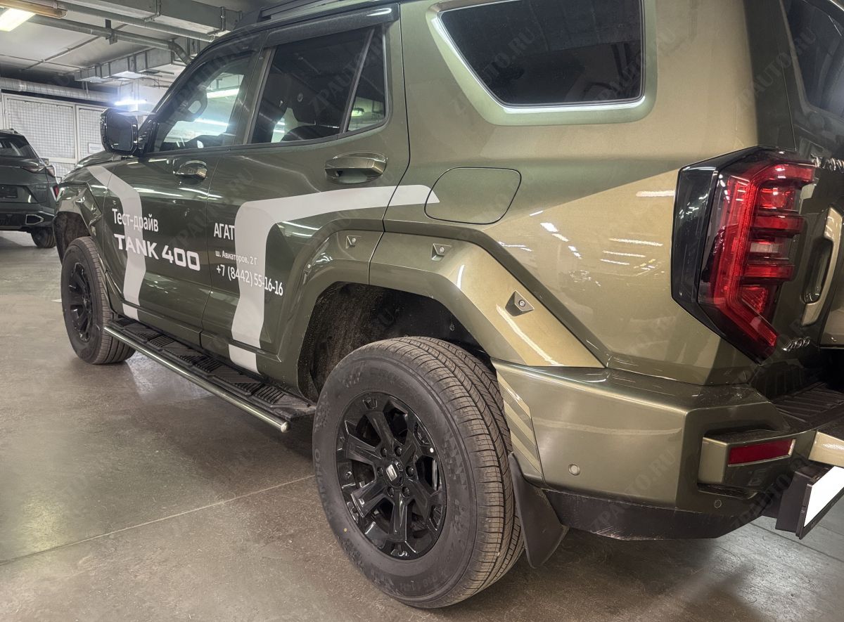 Защита  штатного порога для автомобиля Tank 400   2023 арт. TANK400.23.32