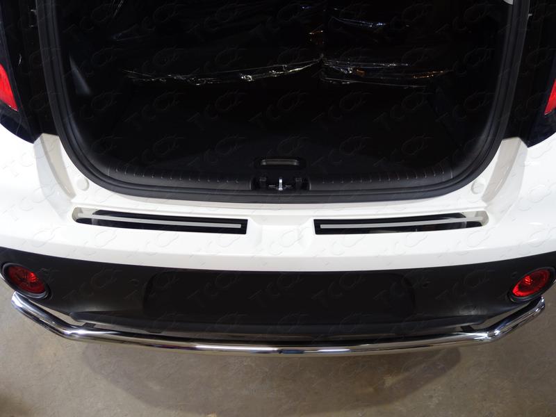 Накладка на задний бампер (лист зеркальный с полосой) 2шт для автомобиля Kia Soul 2017-