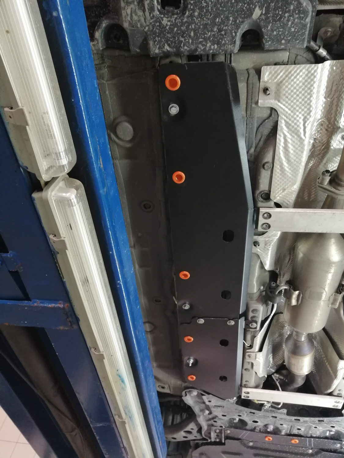 Toyota Prius (ZVW50) 2015-2023 V-1,8 2WD защита топливопровода (2 части), (правый руль), ALFeco, сталь, 2 мм, арт. ALF24115st-1