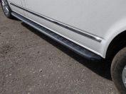 Пороги алюминиевые с пластиковой накладкой (карбон черные) 2520 мм для автомобиля Volkswagen Caravelle 2017-, TCC Тюнинг VWCARAV17LONG-16BL