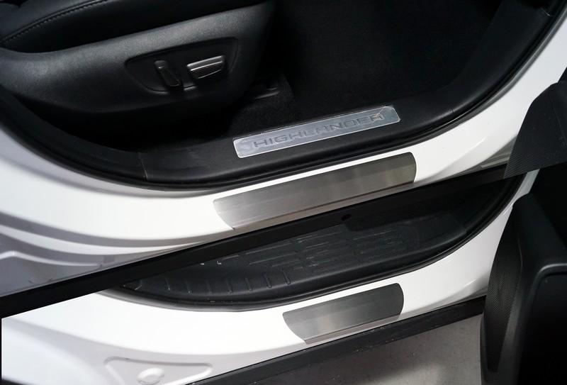 Накладки на пороги (лист шлифованный) 4 шт для автомобиля Toyota Highlander 2020- арт. TOYHIGHL20-02