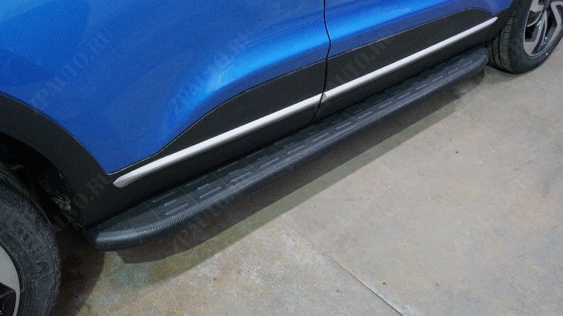 Пороги алюминиевые с пластиковой накладкой (карбон черные) 1720 мм Kaiyi X3 pro 2023- арт. KAIX3P23-03BL