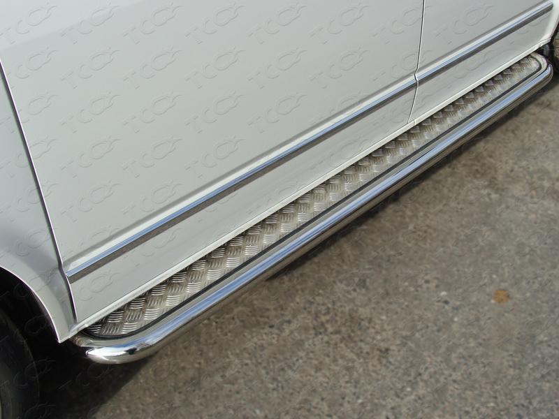 Пороги с площадкой 60,3 мм для автомобиля Volkswagen Multivan (T5) 2010-2015, TCC Тюнинг VWMULT13-08