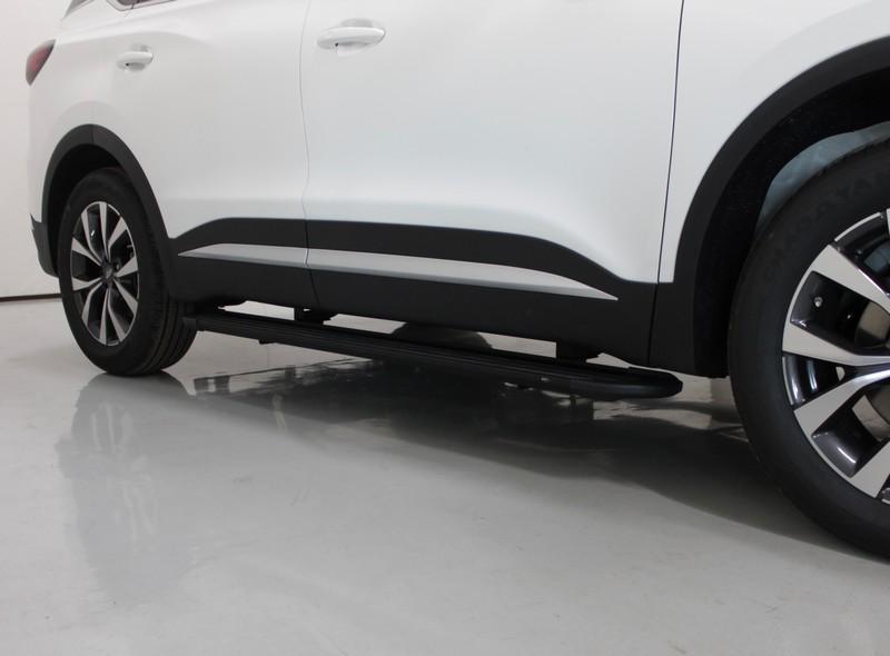 Пороги алюминиевые "Slim Line Black" 1720 мм для автомобиля Chery Tiggo 7 PRO 2020 арт. CHERTIG7P20-32B