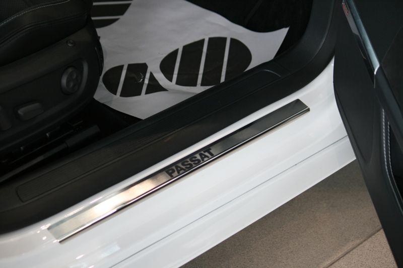 Накладки на внутренние пороги с логотипом на металл для Volkswagen Passat CC 2008, Союз-96 VWCC.31.3052