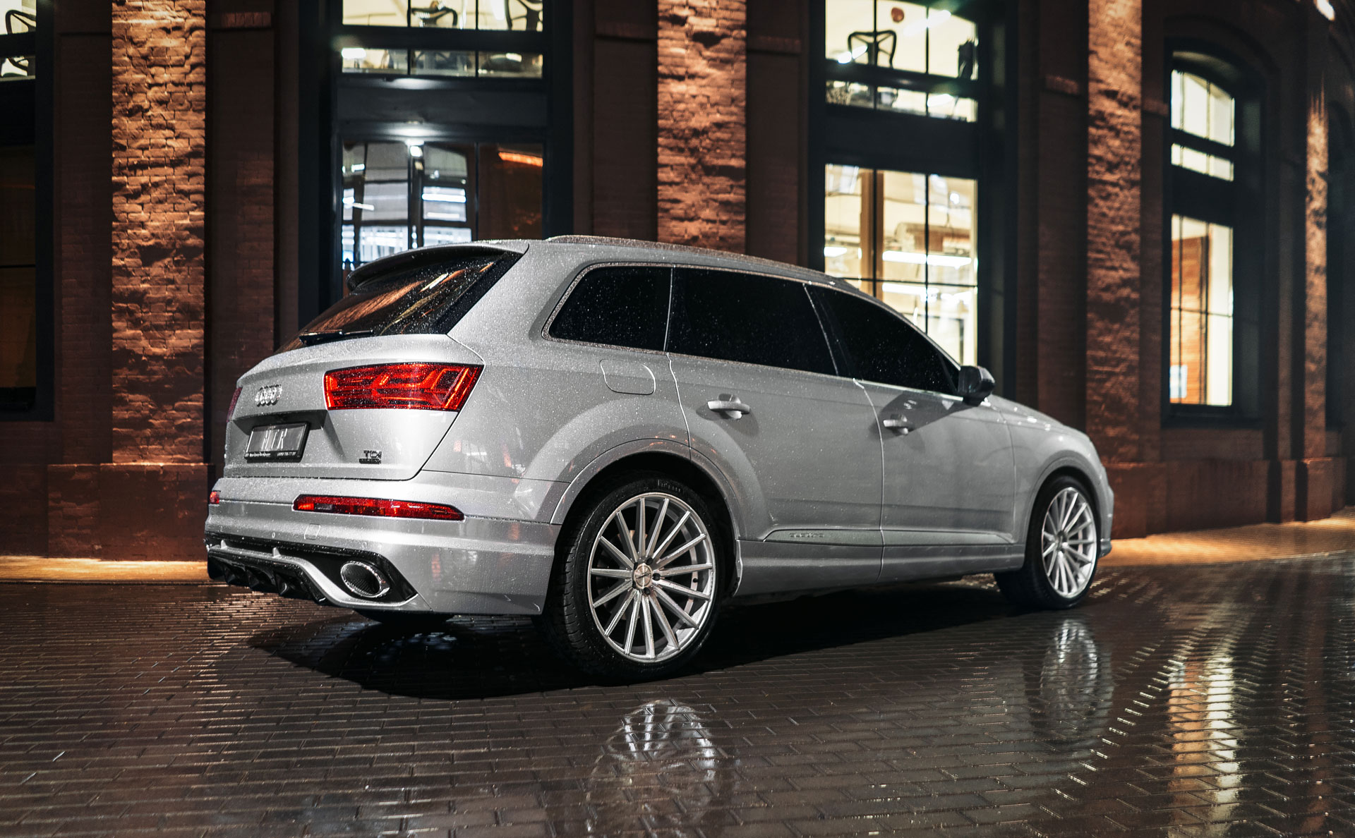 Комплект в сборе для Audi Q7 S-line (без насадок) 2015-2020, MTR, арт. MTR-4M-150111