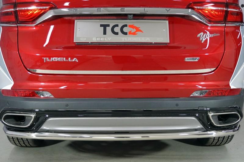 Накладка на заднюю дверь (лист зеркальный) для автомобиля Geely Tugella 2020- TCC Тюнинг арт. GEELTUG20-05