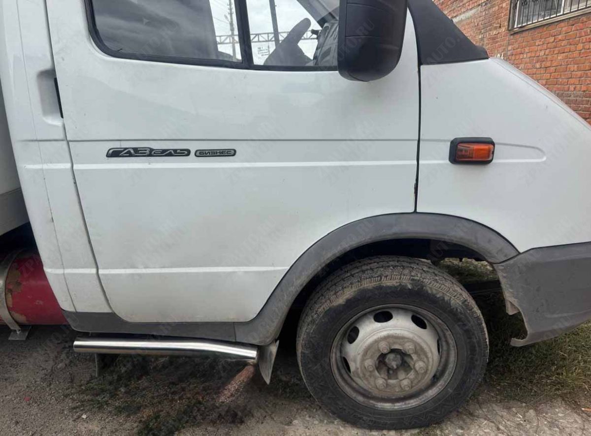 Защита штатного порога для автомобиля ГАЗ ГАЗель ГАЗ 27057 арт. GAZ.27.32