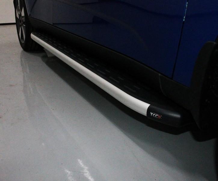 Пороги алюминиевые с пластиковой накладкой 1720 мм для автомобиля Kia Soul 2019- TCC Тюнинг арт. KIASOUL19-14AL