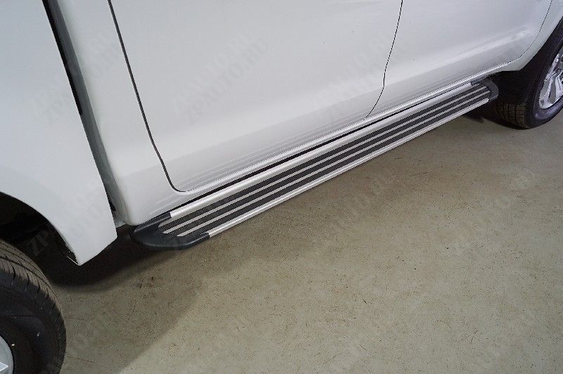 Пороги алюминиевые "Slim Line Silver" 1920 мм Sollers ST8 2025- арт. SOLST825-05S