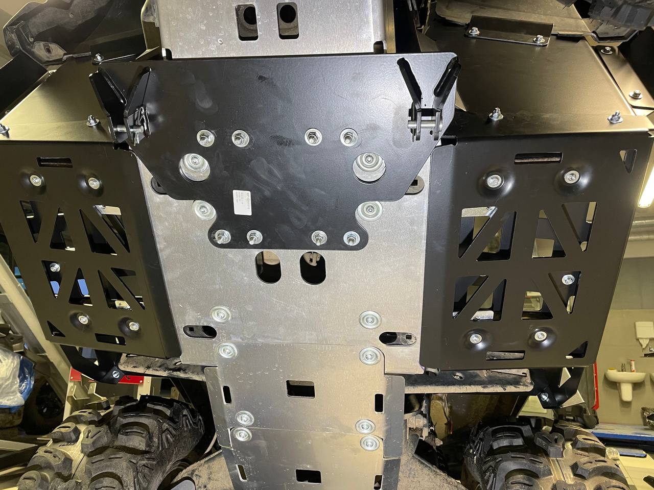 Пороги усиленные для квадроцикла для CAN-AM Outlander Max G2 2019-2023, алюминий 4 мм, STORM, арт. MP 0865