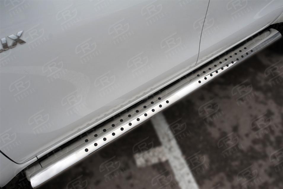 TOYOTA HILUX BLACK ONYX 2020- Пороги труба 120х60 овал с проступью THBOO-003516