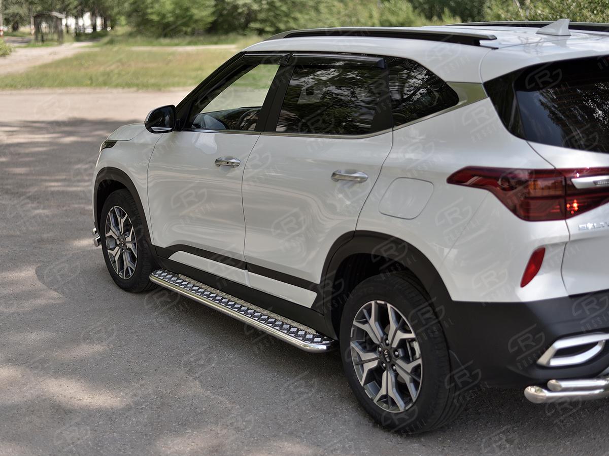 Пороги труба d42 с листом (Лист алюм, проф.сталь) (вариант 2) KSLL-0034172 для автомобиля Kia Seltos 2019-, Slitkoff