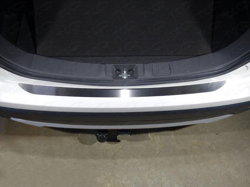 Накладка на задний бампер (лист шлифованный) для автомобиля Mitsubishi Outlander 2015-2018