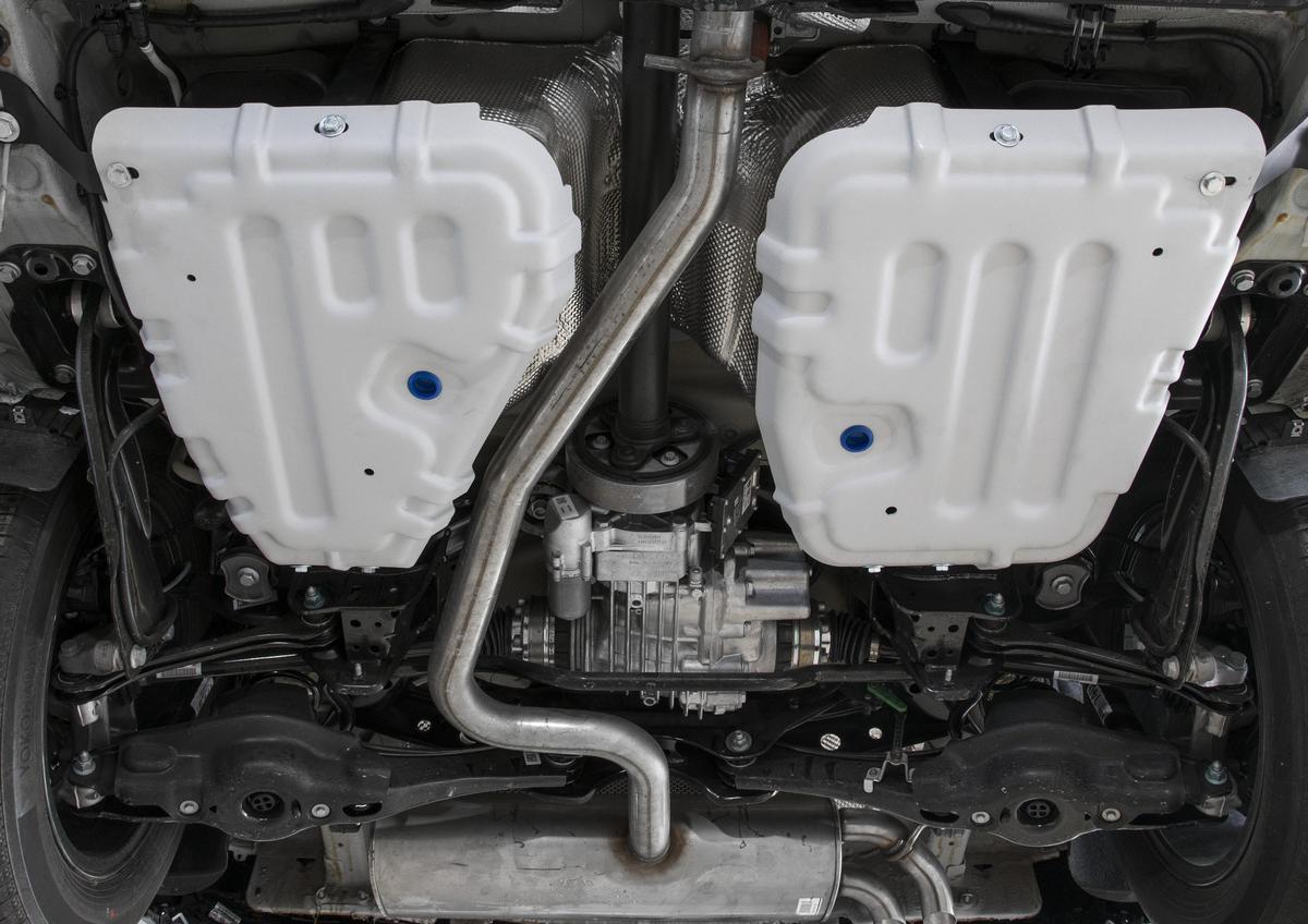 Защита топливного бака Rival для Audi Q3 II 4WD 2018-н.в., штампованная, алюминий 3 мм, с крепежом, 2 части, 333.0355.1