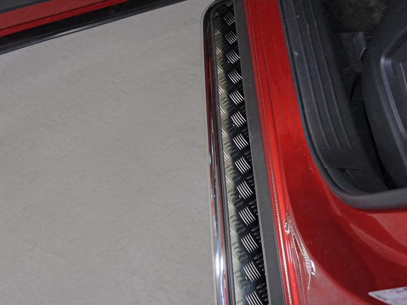 Пороги с площадкой 42,4 мм для автомобиля Mazda CX-9 2017-, TCC Тюнинг MAZCX917-17
