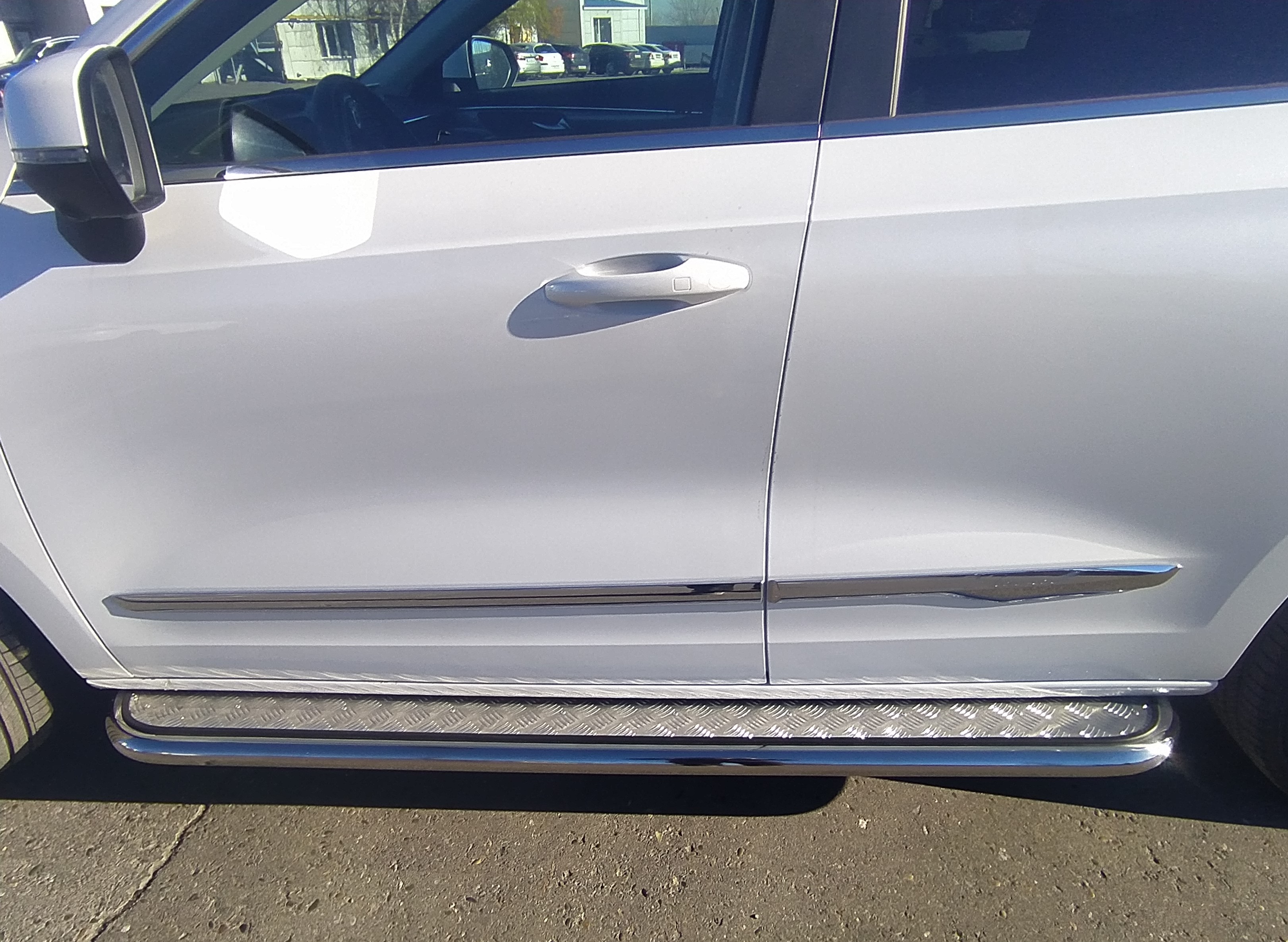 Пороги с накладным листом для автомобиля HAVAL Jolion 2021 арт. HVJ.21.41