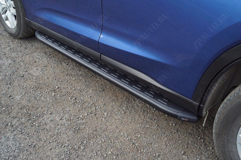 Пороги алюминиевые с пластиковой накладкой (карбон черные) 1720 мм Gac GS5 1.5T 2WD 2020 арт. GACGS520-02BL