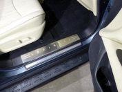 Накладки на пластиковые пороги (лист шлифованный надпись Infiniti) 2шт для автомобиля Infiniti QX 60 2016-