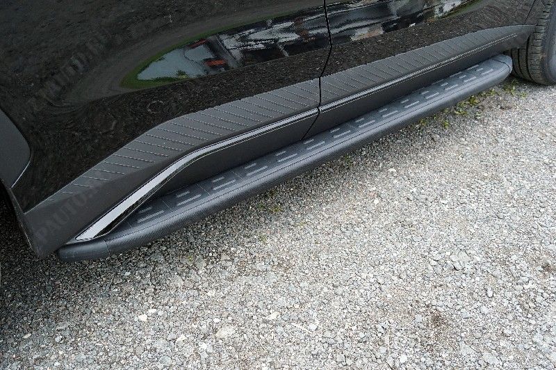 Пороги алюминиевые с пластиковой накладкой (карбон черные) 1820 мм Jetour Dashing 1.5T 2WD 2023 арт. JETDASH23-01BL