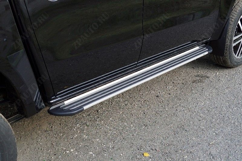 Пороги алюминиевые "Slim Line Silver" 1920 мм Dongfeng DF6 2.3D Luxury 2022- арт. DONGFDF622-29S