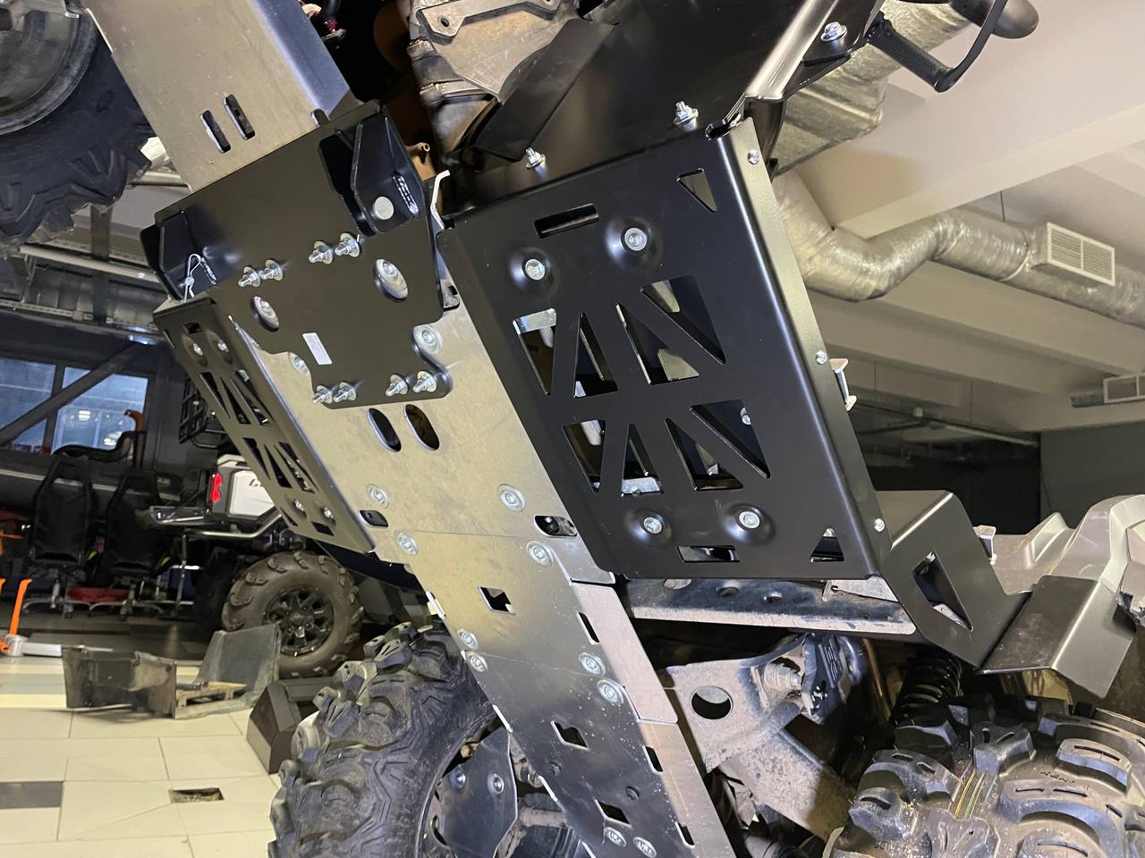 Пороги усиленные для квадроцикла для CAN-AM Outlander Max G2 2019-2023, алюминий 4 мм, STORM, арт. MP 0865