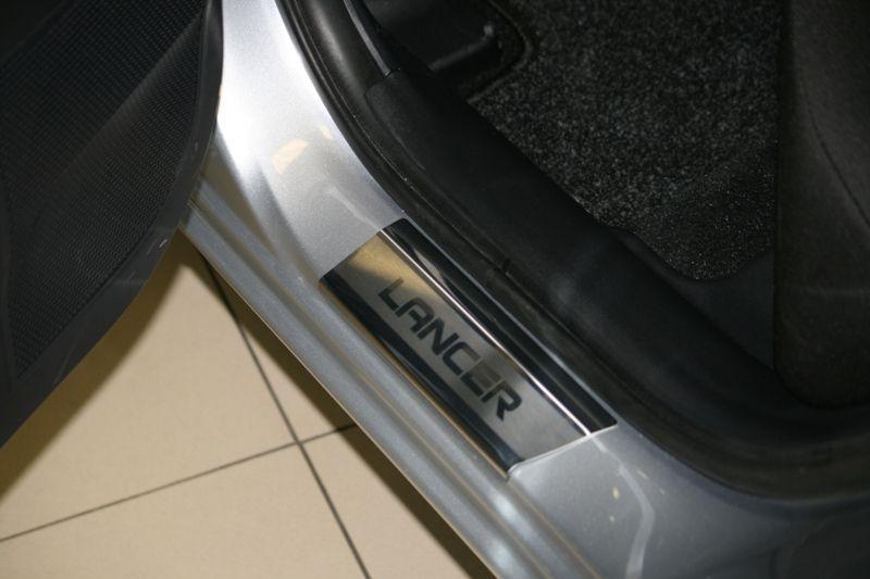 Накладки на внутренние пороги с логотипом на металл для Mitsubishi Lancer X 2007, Союз-96 MILA.31.3009