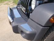 Накладки на передний бампер (шлифованные) (комплект 3шт.) для автомобиля Jeep Wrangler 5D (3.6, JK) 2006-2018